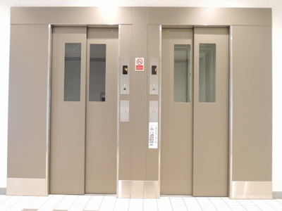【その他共用部分】 | ルネ蒲田 | お買い物時やベビーカーの出し入れに便利なエレベーター付
混雑時にも便利なエレベーター2基付です。