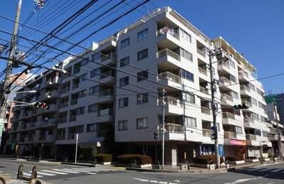 【外観】 | チサンマンション第三江坂 | 【現地写真】 鉄筋コンクリート造7階建て♪ 総戸数61戸♪