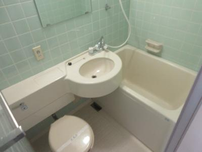 デトム・ワン鴨川の独立洗面台|ユニットバス