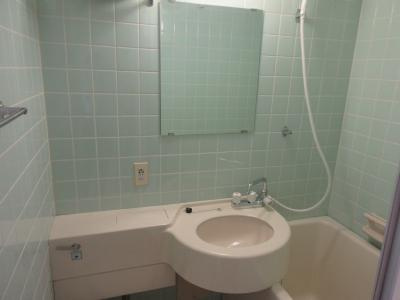 デトム・ワン鴨川の洗面所|ユニットバス