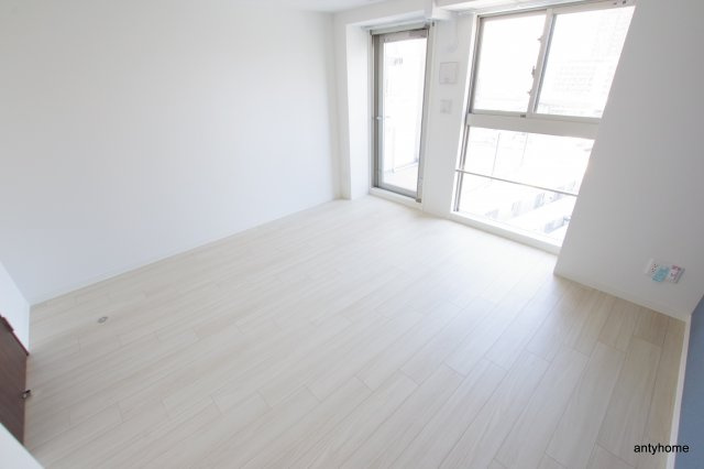 エグゼ難波南Ⅵ 仲介手数料無料の居間・リビング