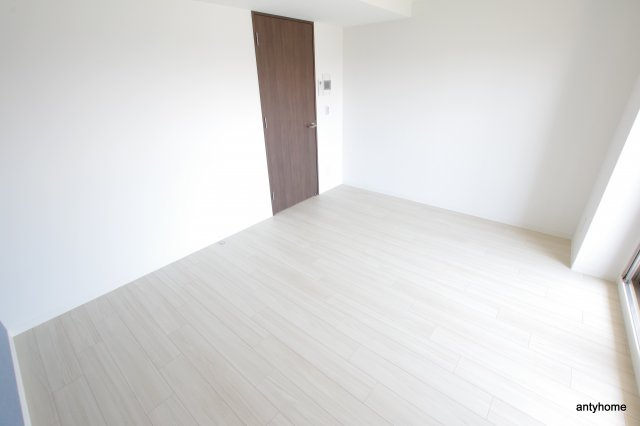 エグゼ難波南6　仲介手数料無料の洋室