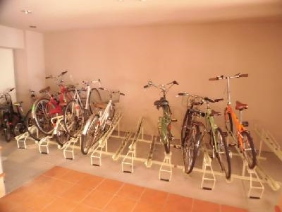 ワイズコートの駐車場|駐輪場