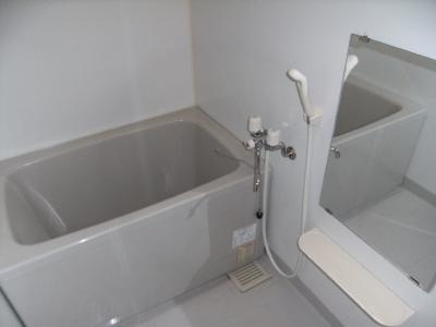 ワイズコートの浴室