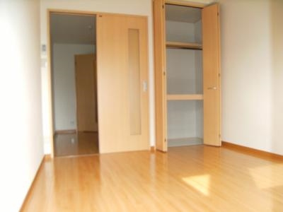 ワイズコートの子供部屋|洋室