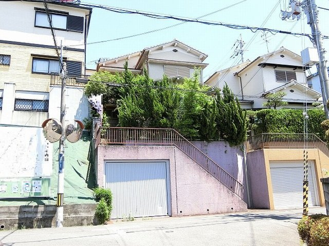 太秦緑が丘　中古一戸建ての外観