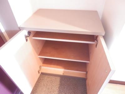 ノアーズアーク京都朱雀の内装|下駄箱