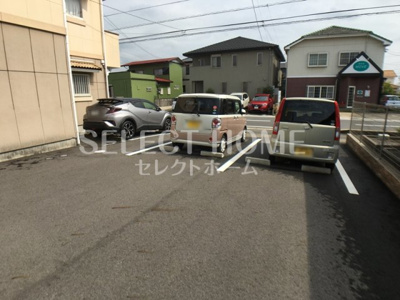 【駐車場】 | サイドフィール | 車をお持ちの方に嬉しい駐車場付きの物件です