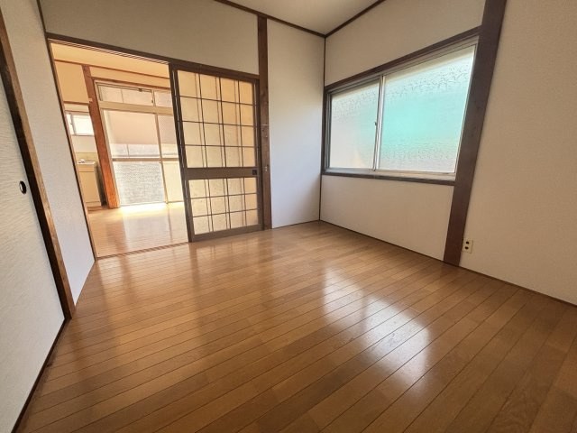 メゾンサガノの洋室