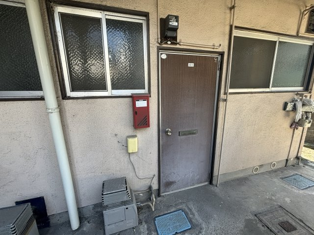 メゾンサガノの玄関