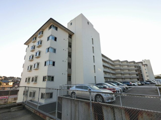 【外観】 | 京急本線・横浜市営地下鉄ブルーライン「上大岡」駅バス12分「芹が谷山谷」停歩1分。