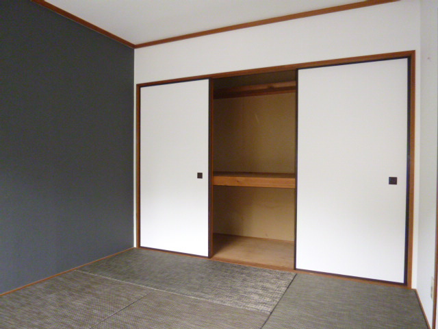 浅尾山ハイツの和室
