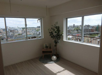 【居間・リビング】 | 【最上階・角部屋】南進マンション　９階部分【ペット可】 | 【最上階・角部屋】南進マンション　９階部分【ペット可】