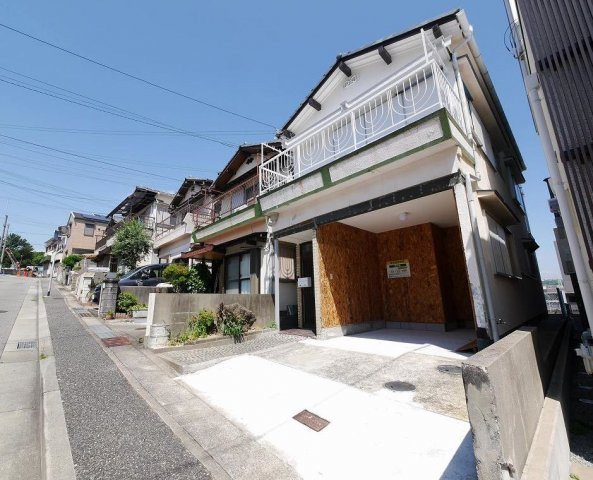 南多聞台3丁目戸建の外観|令和2年７月フルリノベーション済