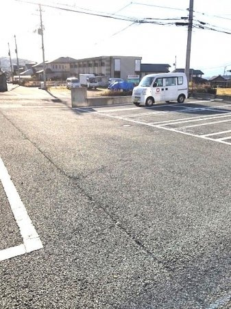 セジュール・ウィスタリア Ⅱの駐車場