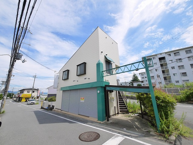 六条西店舗の外観|建物外観を気になさる方へ、見た目の良い物件です