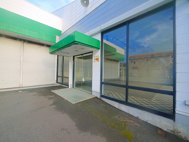 三条大路５丁目店舗のエントランス