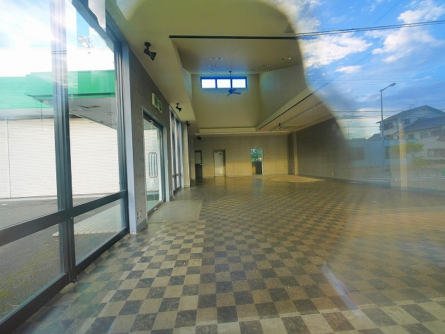 三条大路５丁目店舗のロビー