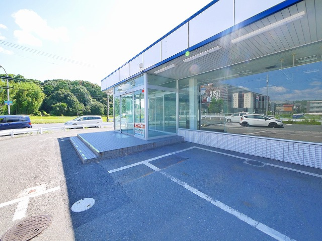 奥田店舗の駐車場