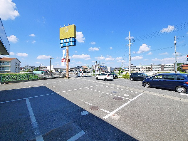 奥田店舗の駐車場