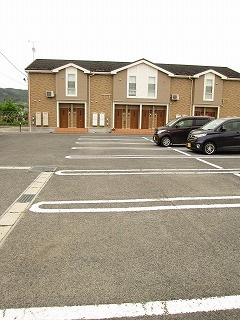 ベルク プラッツＣの駐車場