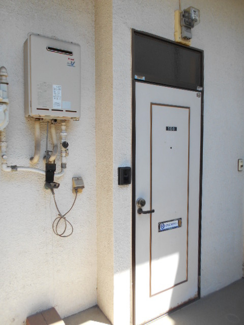 ハイツ菊水の玄関|※写真は別部屋のものになります。