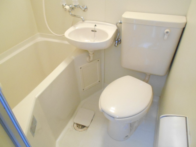 ハイツ菊水の浴室|※写真は別部屋のものになります。