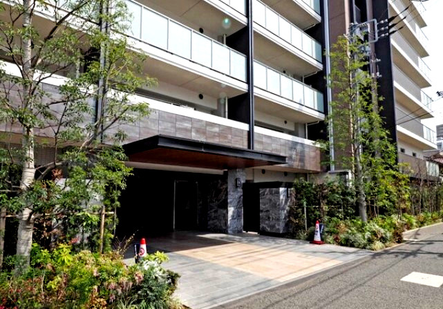 レ・ジェイド川崎　（川崎市幸区戸手4丁目）のエントランス|毎日通るエントランスはこのようになっています
