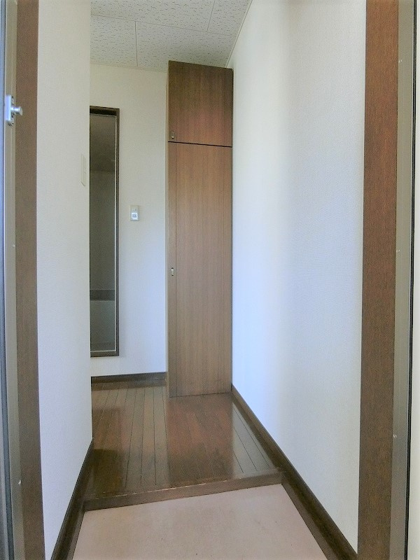 クレストヒロの玄関