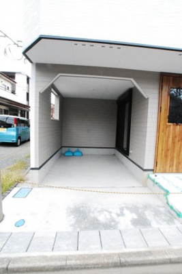 【駐車場】 | ふじみ野市福岡中央新築分譲住宅 | ビルトインガレージになりますので、愛車を雨や埃から守ります。洗車の回数も減るので経済的です。