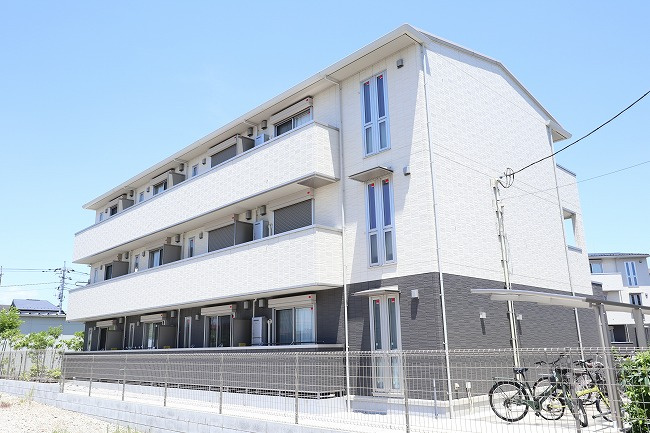 BLESS昭島の外観
