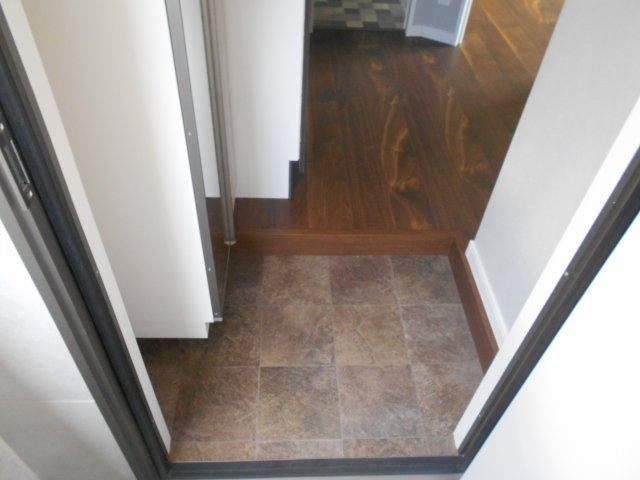 NARASHINO BASEの玄関