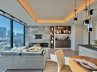 【居間・リビング】 | シティタワー麻布十番 | ゆったり過ごせるリビングです