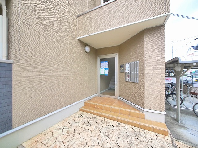 メゾン恋都のエントランス