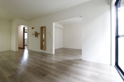 【居間・リビング】 | ハイランドコートⅡ | 使いやすいリビングです