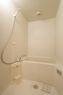 【浴室】 | ハイランドコートⅡ | 日々の疲れを癒すお風呂付です