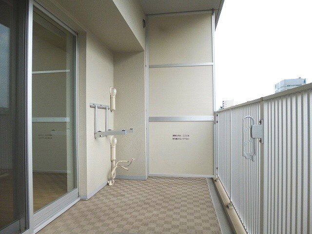 ParkAxis浅草・田原町のバルコニー|南向きワイドバルコニーです