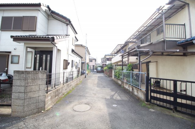 坂戸市元町　建築条件なし売地　東武東上線『北坂戸駅』徒歩9分　【坂戸小学区】の前面道路含む現地写真
