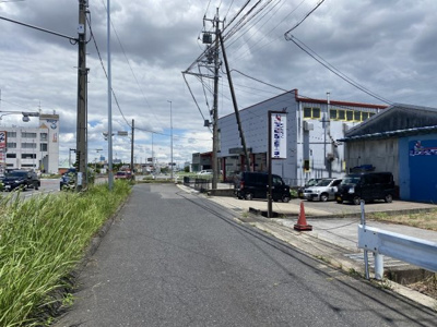 【前面道路含む現地写真】 | 四日市市河原田町　事業用地 | 東側前面道路