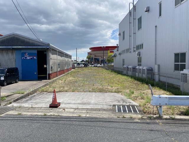 【外観】 | 四日市市河原田町　事業用地 | 敷地西側より