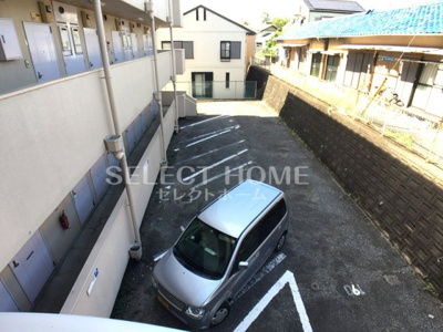 【駐車場】 | ビラ東海 | 車をお持ちの方に嬉しい駐車場付きの物件です