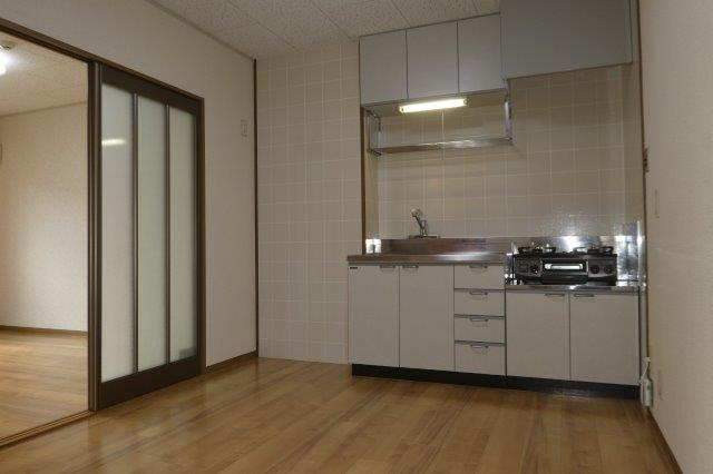 フォンティーヌCのキッチン|ダイニングキッチン