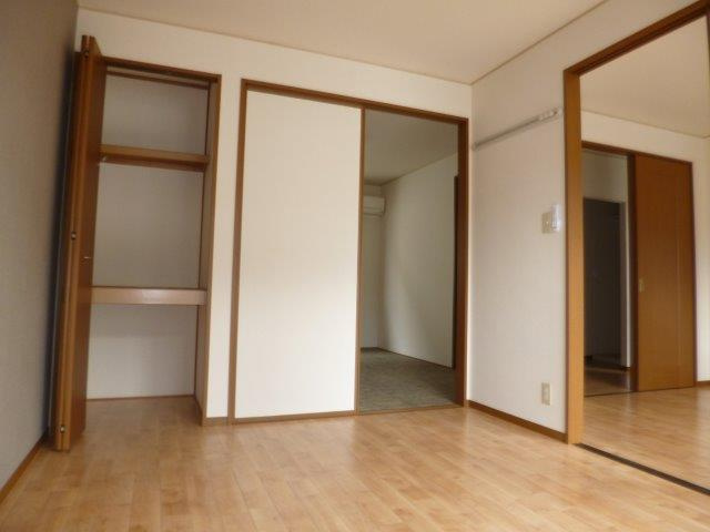 ミルトニアひよせの洋室