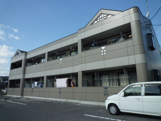 倉敷市真備町川辺のアパートの外観