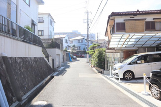 【前面道路含む現地写真】