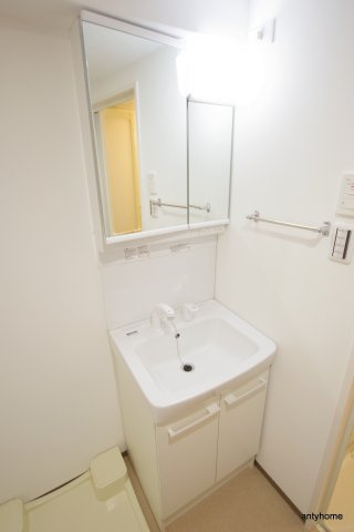 Y&Rino Residence　仲介手数料無料の洗面所