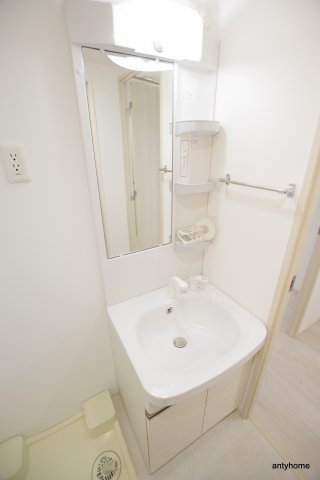 Y&Rino Residence　仲介手数料無料の洗面所