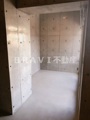 b.UEMACHIDAI（ビー上町台）　BRAVI不動産の寝室|【b.UEMACHIDAI（ビー上町台）】広くて明るい寝室