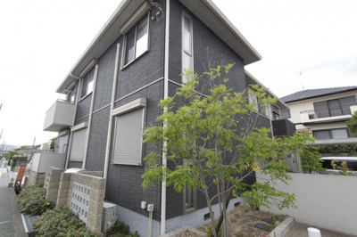 【外観】 | シャーメゾン桜ヶ丘 | 外観は落ち着いています