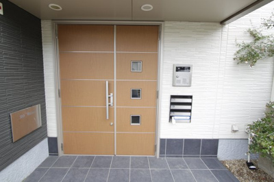 【エントランス】 | シャーメゾン桜ヶ丘 | オートロック機能があります